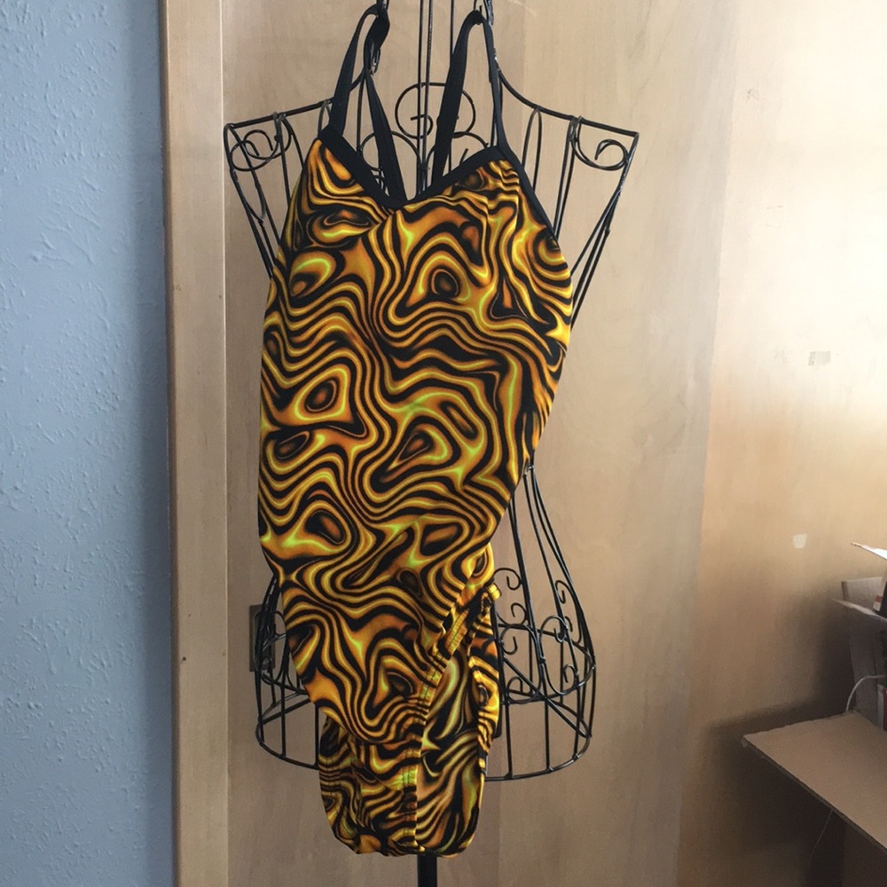 Speedo swimsuit size 6/32